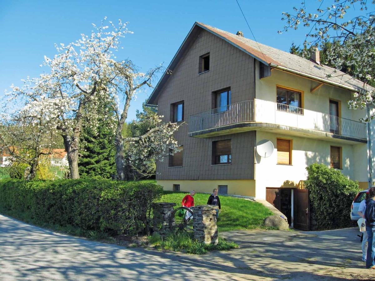 Апартаменты Haus Hollerbusch Нойнбург-форм-Вальд Экстерьер фото